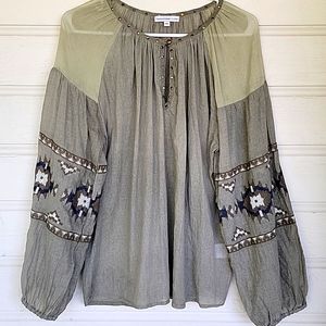 Crosstree Lane Womens Stitch Fix Aztec Embroidered Shirt Top Blouse size M